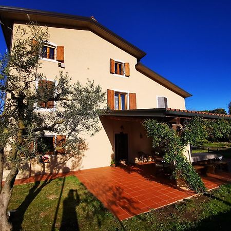 Casa Ghirlanda Con Piscina E Campo Da Tennis Λατζίζε Εξωτερικό φωτογραφία