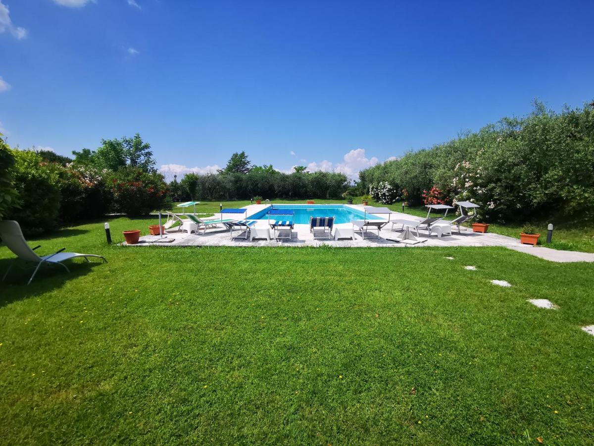 Casa Ghirlanda Con Piscina E Campo Da Tennis Λατζίζε Εξωτερικό φωτογραφία