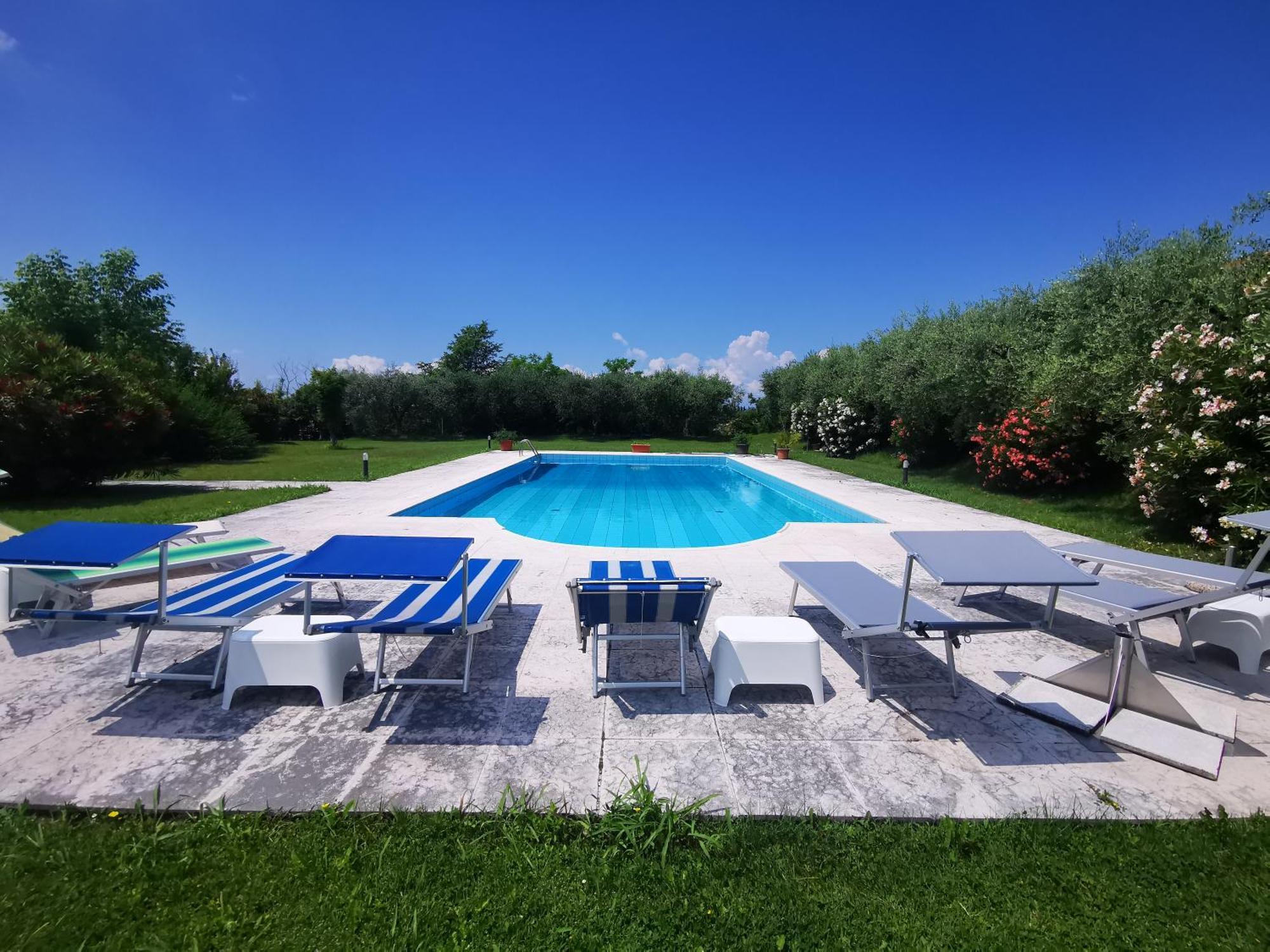 Casa Ghirlanda Con Piscina E Campo Da Tennis Λατζίζε Εξωτερικό φωτογραφία