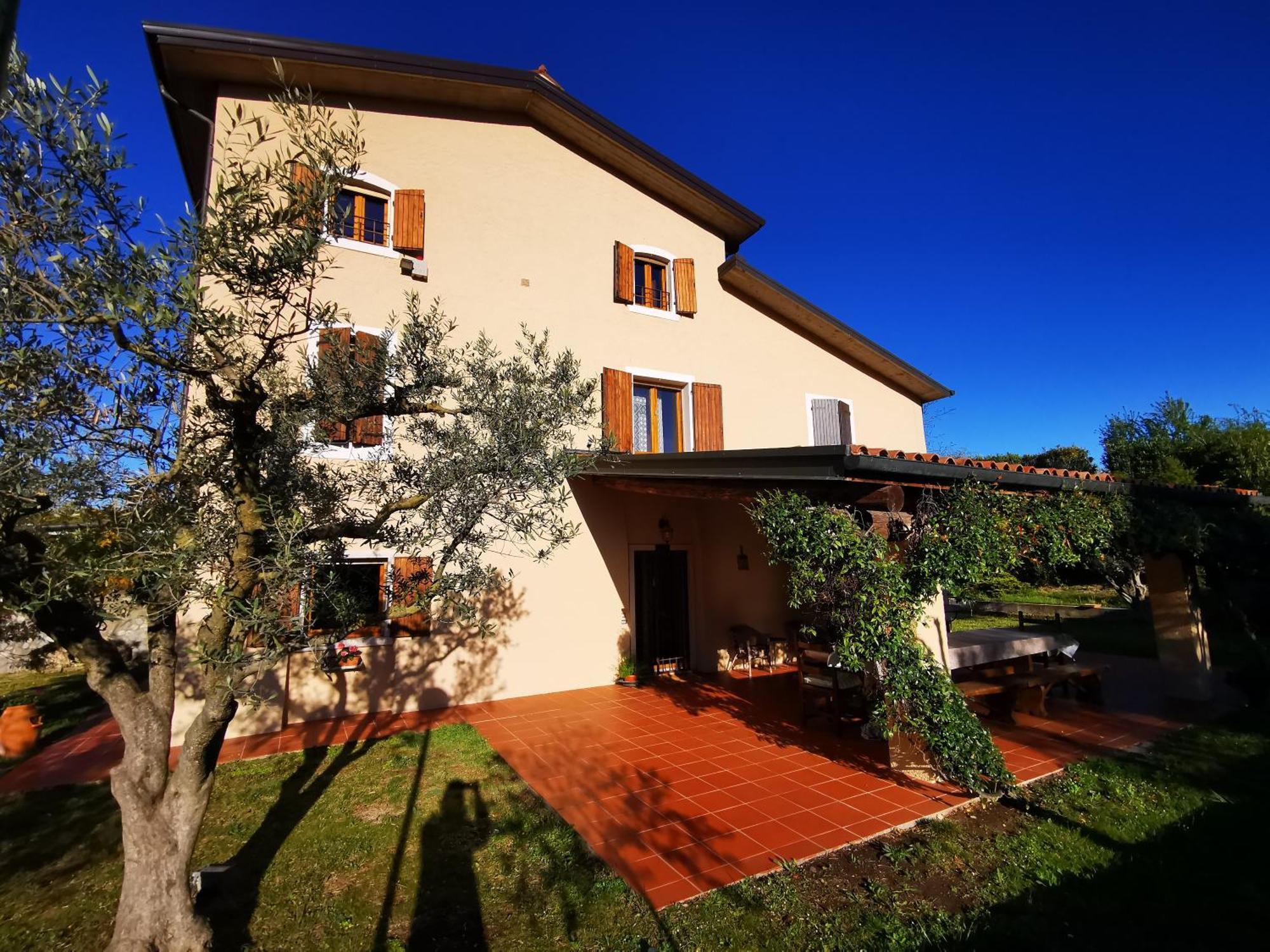 Casa Ghirlanda Con Piscina E Campo Da Tennis Λατζίζε Εξωτερικό φωτογραφία