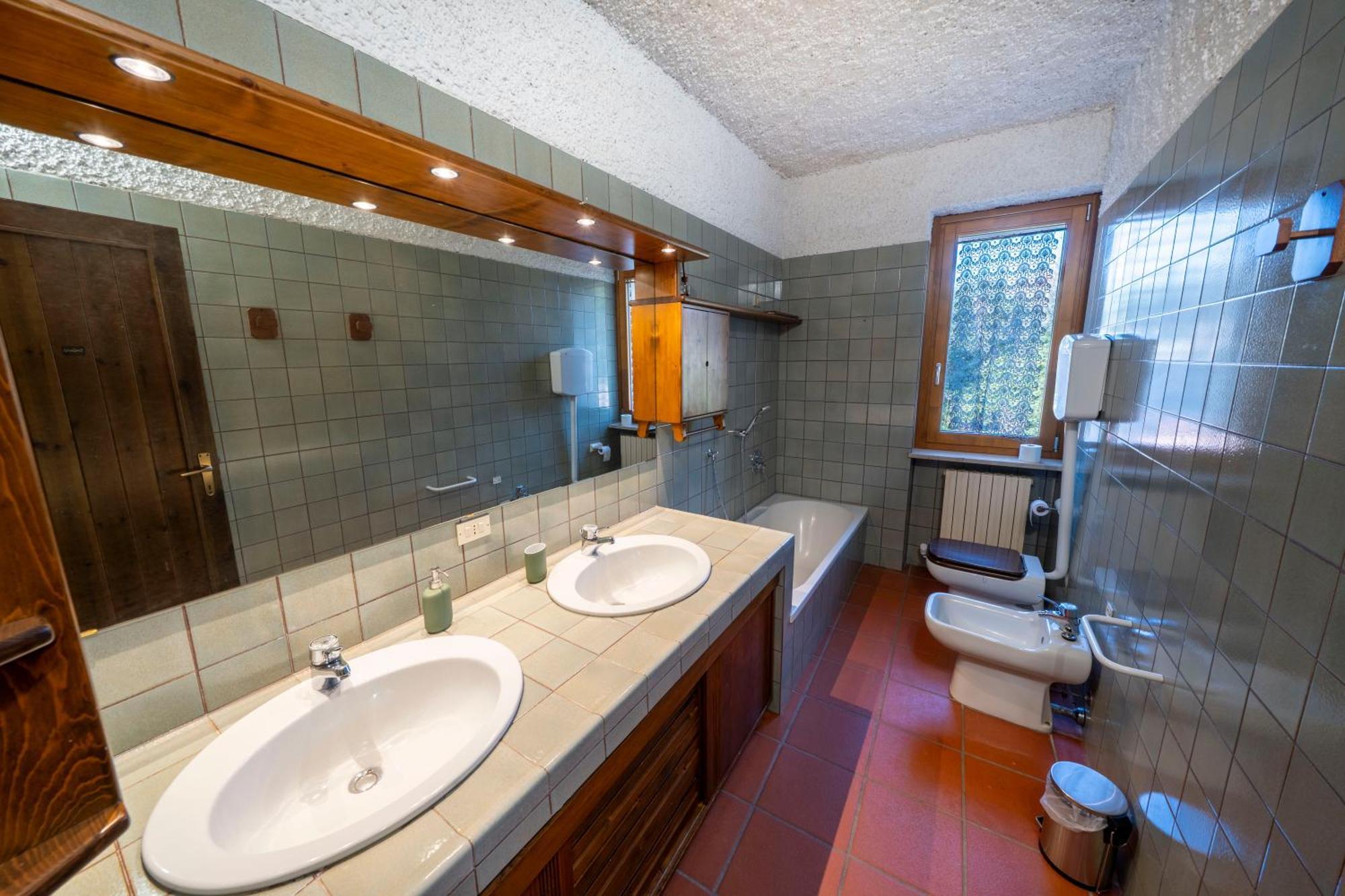 Casa Ghirlanda Con Piscina E Campo Da Tennis Λατζίζε Εξωτερικό φωτογραφία