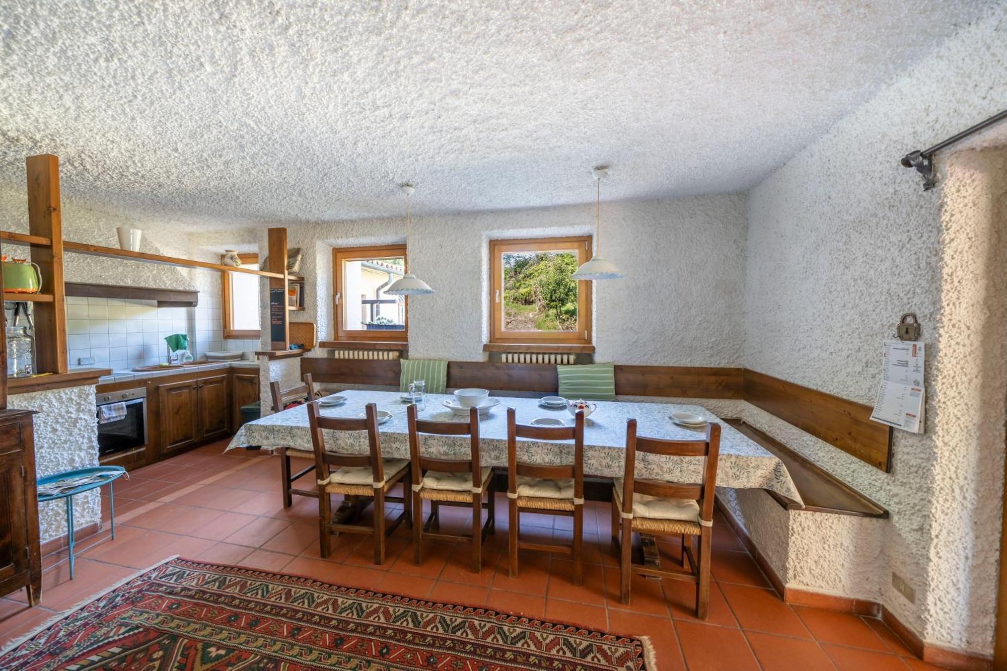 Casa Ghirlanda Con Piscina E Campo Da Tennis Λατζίζε Εξωτερικό φωτογραφία