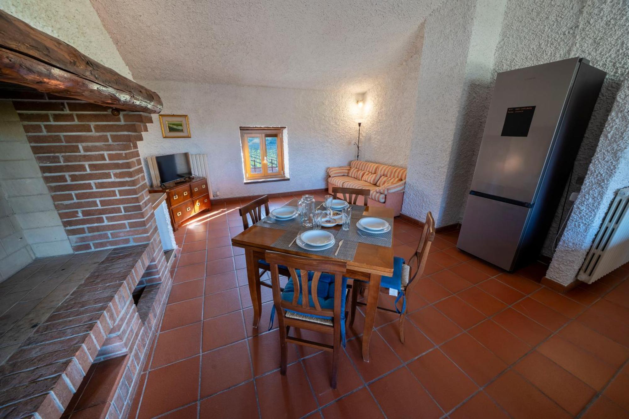 Casa Ghirlanda Con Piscina E Campo Da Tennis Λατζίζε Εξωτερικό φωτογραφία